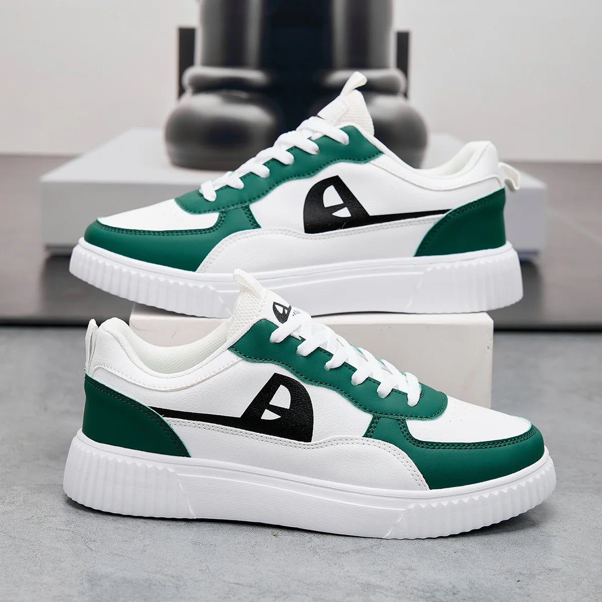 UrbanEdge – Classic Street Trainers