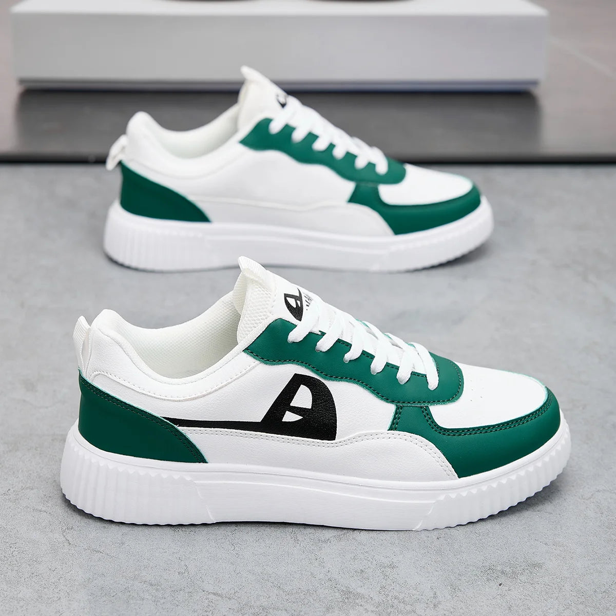 UrbanEdge – Classic Street Trainers